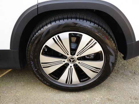 Used 2023 Mercedes-Benz EQB 300 4MATIC image 43