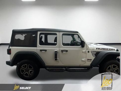 Used 2018 Jeep Wrangler Unlimited Rubicon w/ Cold Weather Group AWD/4WD image 9