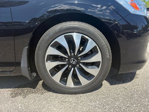 Used 2015 Honda Accord Touring image 29