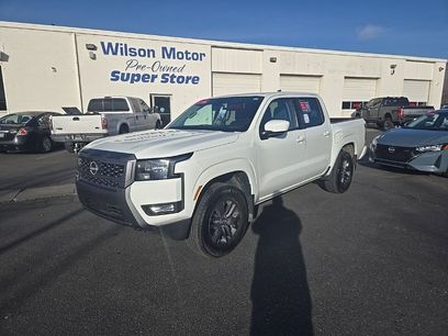 Used 2025 Nissan Frontier SV w/ SV Convenience Package