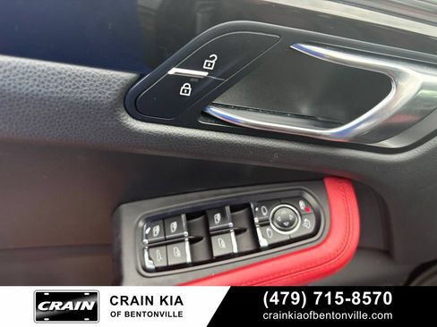 Used 2021 Porsche Macan AWD/4WD image 15