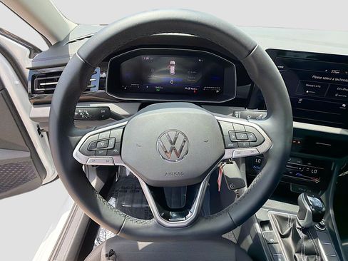 Used 2025 Volkswagen Jetta S FWD image 37