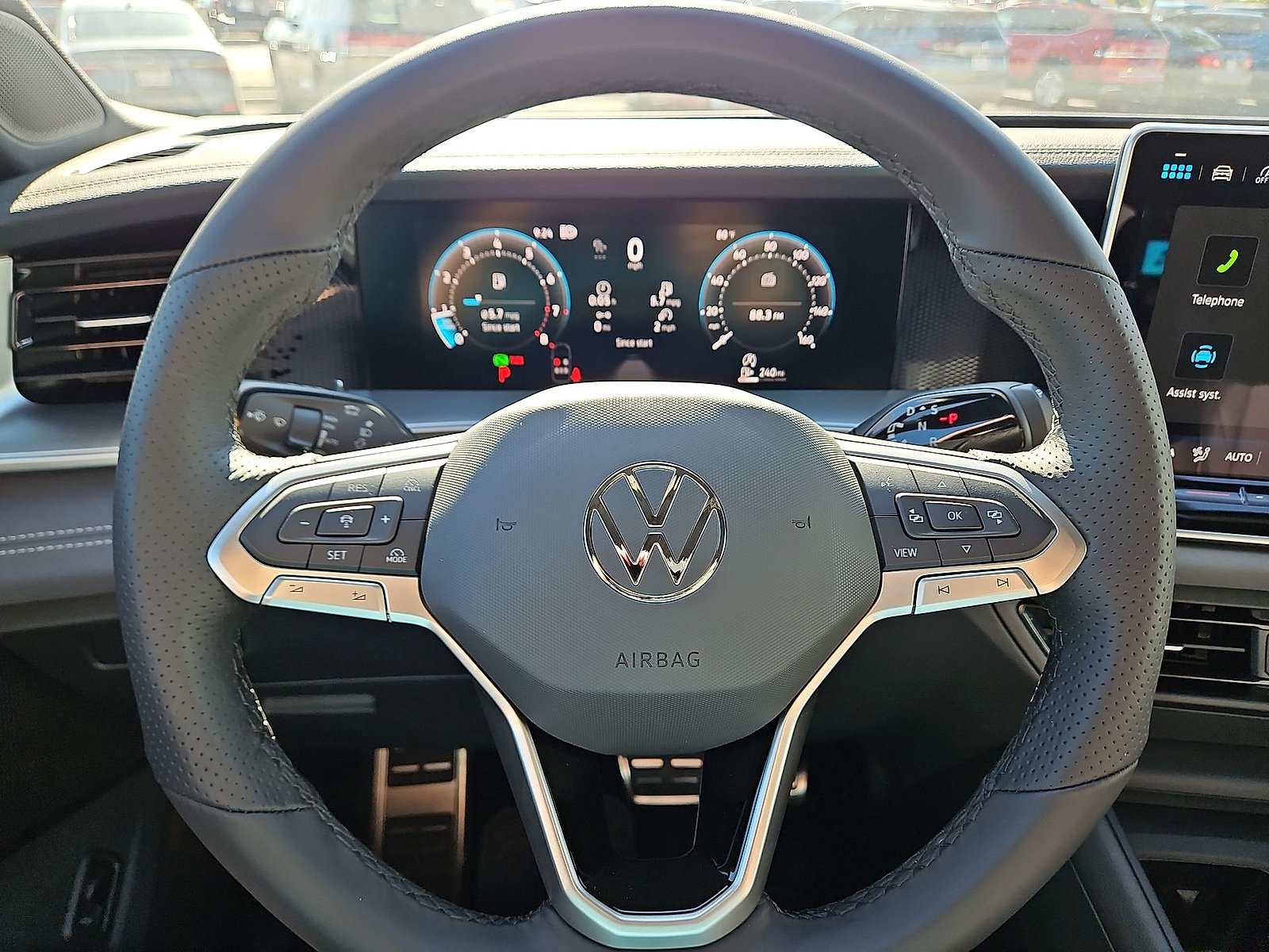 New 2026 Volkswagen Tiguan SE R-Line FWD image 22