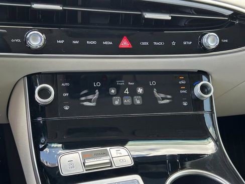 New 2026 Genesis GV70 2.5T image 33