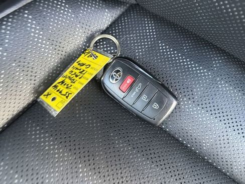 Certified 2024 Toyota Tacoma TRD Sport w/ TRD Sport Premium Package AWD/4WD image 34