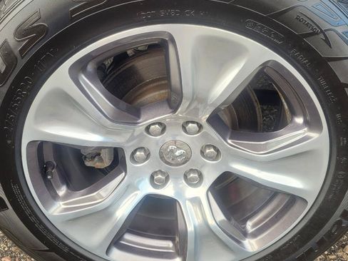 Used 2022 RAM 1500 Laramie AWD/4WD image 46