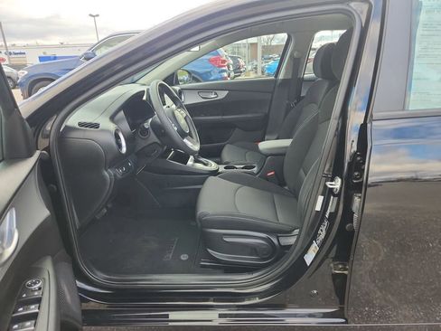 Certified 2023 Kia Forte LXS w/ LXS Technology Package image 10