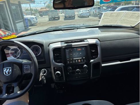 Used 2017 RAM 1500 Classic SLT AWD/4WD image 10