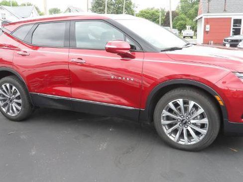 Used 2022 Chevrolet Blazer Premier w/ Enhanced Convenience Package AWD/4WD image 1