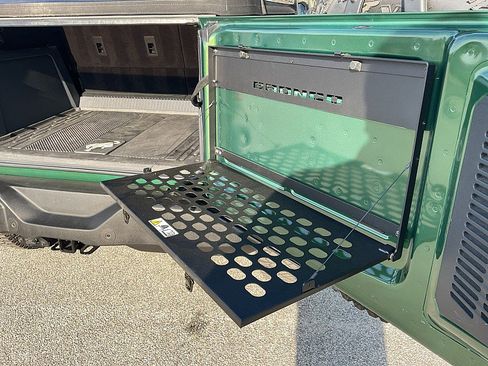 Used 2023 Ford Bronco Wildtrak image 34