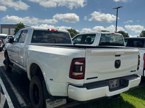 Used 2024 RAM 3500 Big Horn w/ Night Edition AWD/4WD image 4