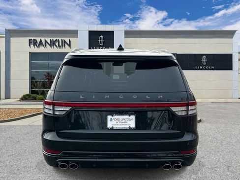 New 2026 Lincoln Aviator Black Label w/ Jet Appearance Package AWD/4WD image 6