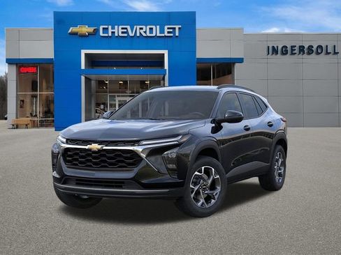 Used 2026 Chevrolet Trax LT w/ Driver Confidence Package image 6