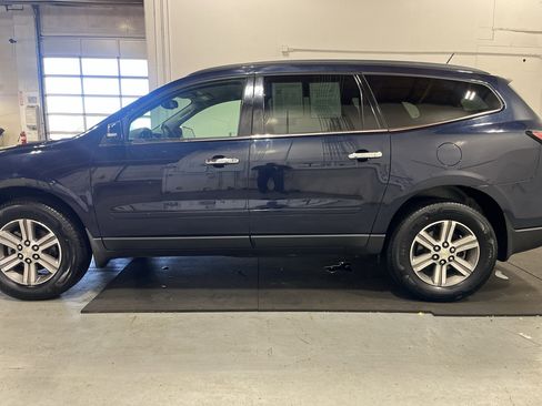 Used 2017 Chevrolet Traverse LT AWD/4WD image 4