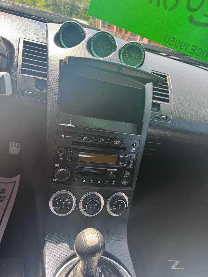 Used 2004 Nissan 350Z Touring RWD image 9