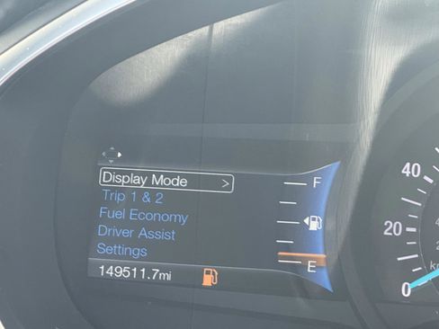 Used 2018 Ford Edge Titanium w/ Equipment Group 301A AWD/4WD image 23