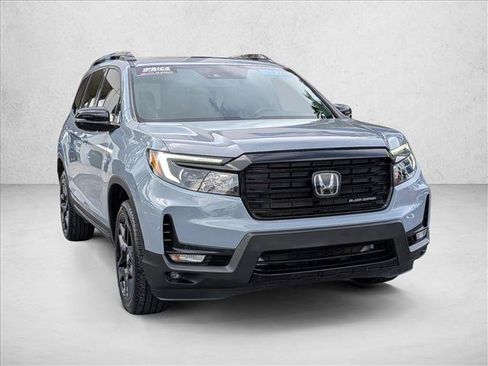 Certified 2024 Honda Passport Black Edition image 3
