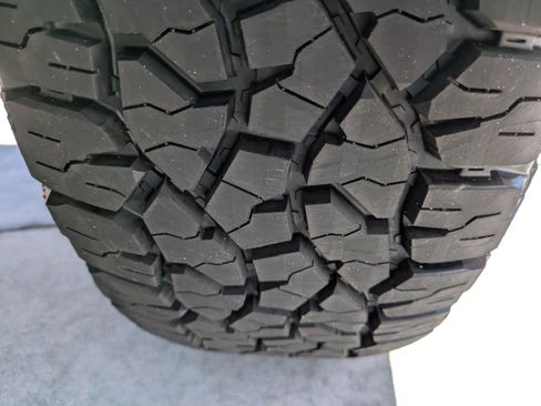 Used 2020 Jeep Wrangler Unlimited Sahara image 9