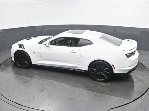 Used 2019 Chevrolet Camaro SS image 42