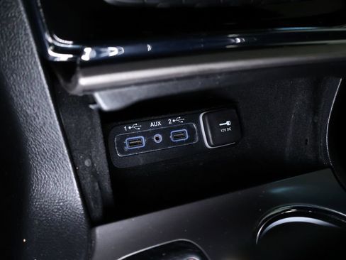 Used 2020 Jeep Grand Cherokee Limited image 37