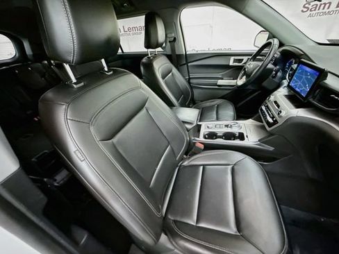 Used 2021 Ford Explorer XLT w/ Equipment Group 202A AWD/4WD image 29