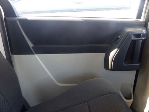 Used 2010 Dodge Grand Caravan SXT FWD image 10