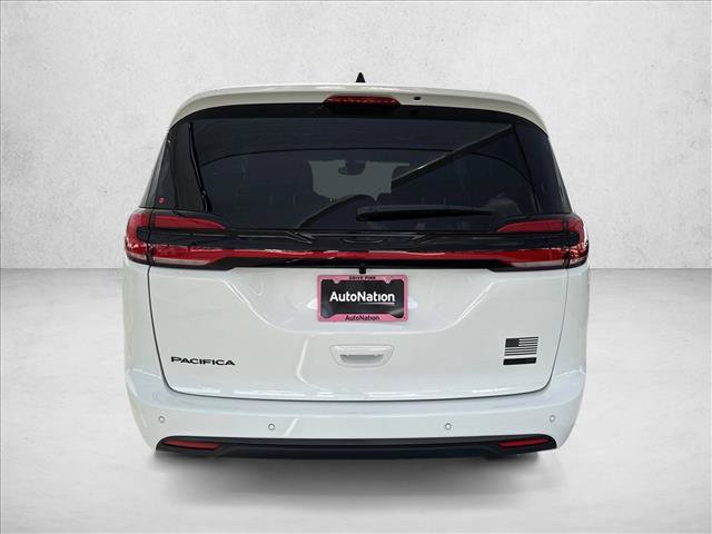 New 2027 Chrysler Pacifica Select FWD image 4