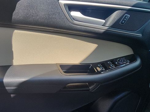 Used 2019 Ford Edge SEL AWD/4WD image 15