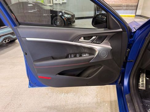 Used 2025 Genesis G70 3.3T Advanced image 10