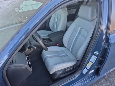 Certified 2025 Honda Civic Sport image 17