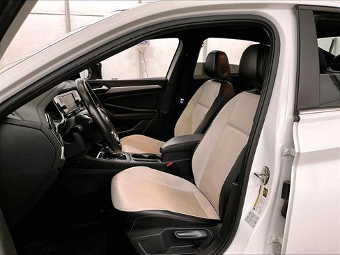Used 2019 Volkswagen Jetta R-Line FWD image 24