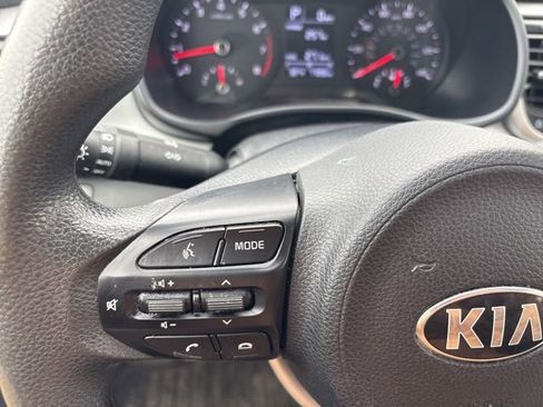 Used 2021 Kia Rio LX image 17