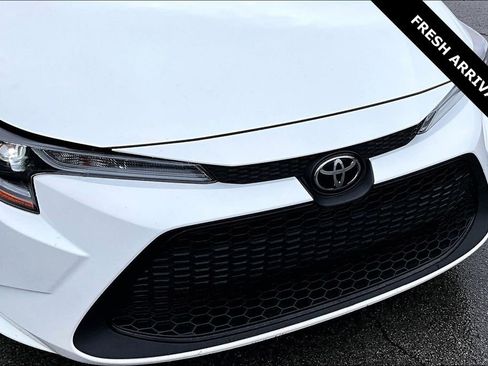 Used 2022 Toyota Corolla LE FWD image 31