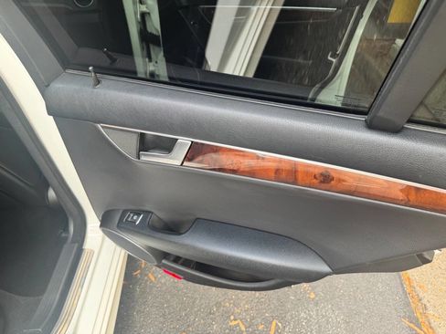 Used 2013 Mercedes-Benz C 300 C 300 Sport 4MATIC AWD 4dr Sed w/ Multimedia Pkg image 34