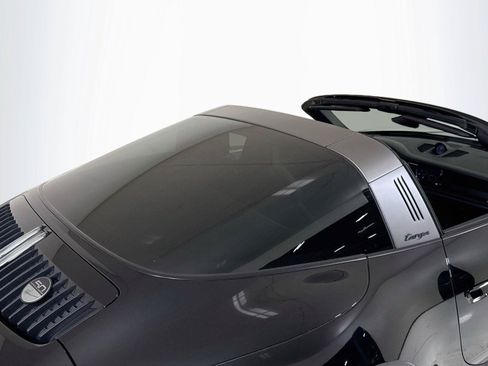 Used 2022 Porsche 911 50th Anniversary Edition AWD/4WD image 37