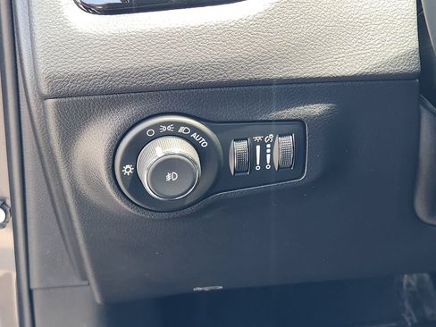 Used 2020 Jeep Compass Limited AWD/4WD image 16