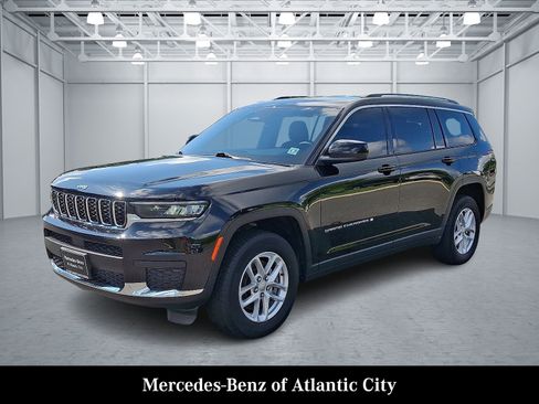 Used 2022 Jeep Grand Cherokee L Laredo w/ Luxury Tech Group I image 3
