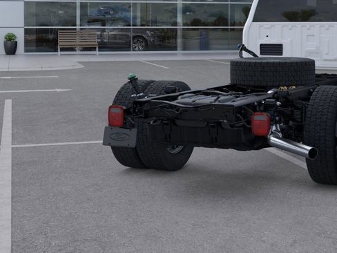 New 2025 Ford F550 4x4 Regular Cab Super Duty image 21