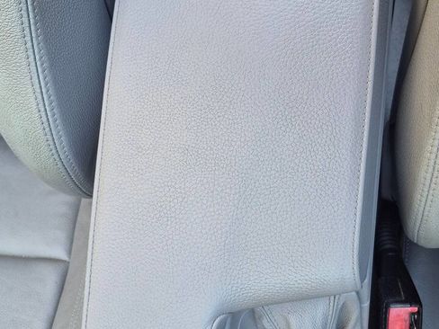 Used 2009 BMW 335i Convertible RWD image 48