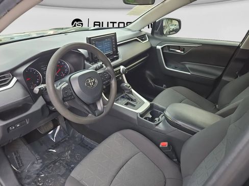 Used 2020 Toyota RAV4 XLE FWD image 16