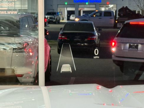 Used 2021 GMC Yukon XL Denali w/ Denali Premium Package image 15