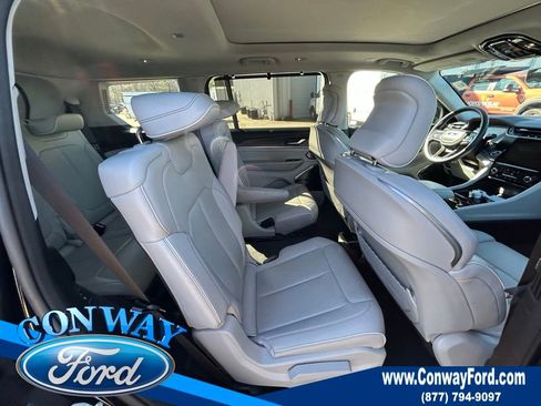 Used 2021 Jeep Grand Cherokee L Overland w/ Luxury Tech Group IV image 22