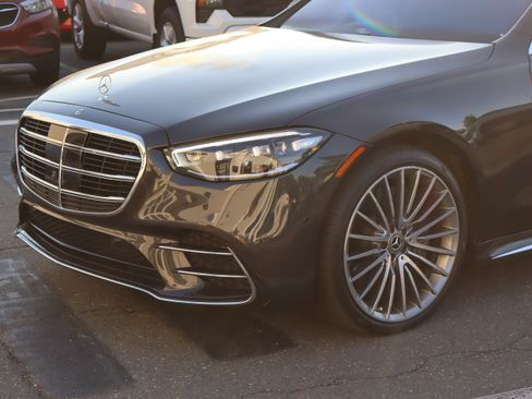 Used 2023 Mercedes-Benz S 500 4MATIC image 17