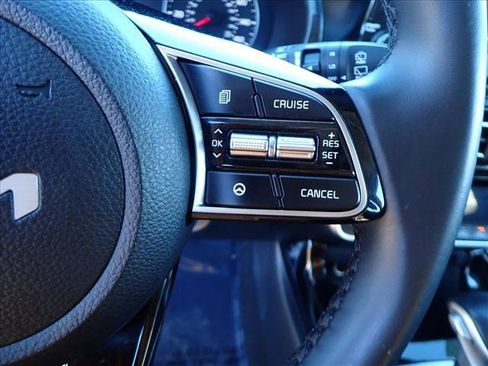 Used 2022 Kia Seltos EX image 16