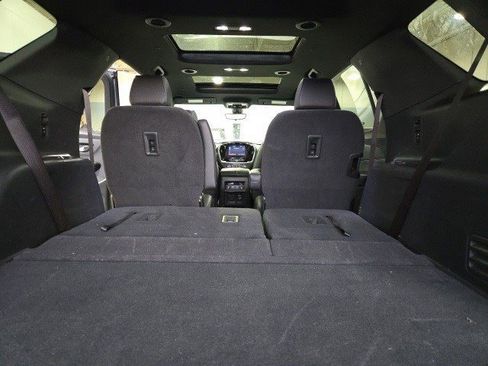 Used 2023 Chevrolet Traverse RS image 6