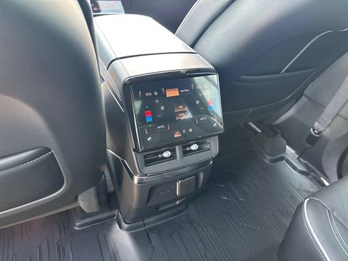 Used 2026 Cadillac Vistiq Luxury w/ LPO, Floor Liner Package AWD/4WD image 32