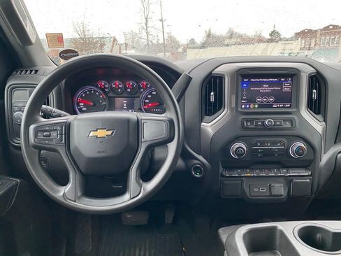 Used 2023 Chevrolet Silverado 1500 Custom image 13