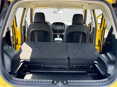 Used 2020 Kia Soul X-Line FWD image 7