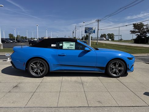 New 2025 Ford Mustang Premium image 5