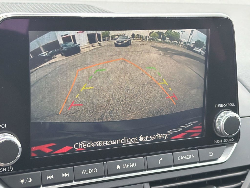 Used 2025 Nissan Altima 2.5 SV FWD image 13